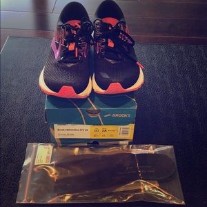 Brooks Adrenaline GTS 19